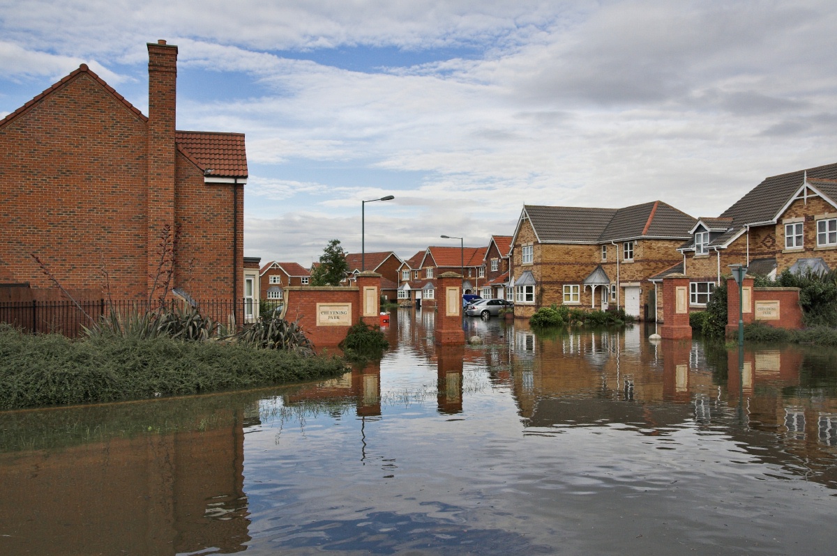 Flooded houses on the Kingswood estate in Hull in 2007